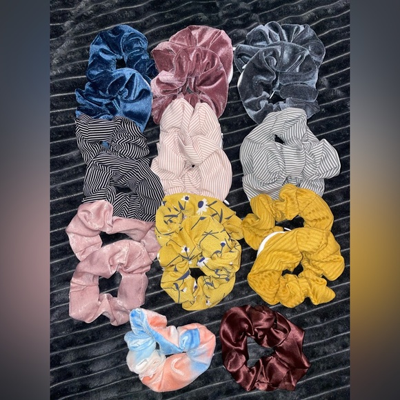Accessories - Scrunchies with zipper pockets